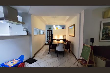 Sala de casa para alugar com 9 quartos, 665m² em Vargem Grande, Rio de Janeiro