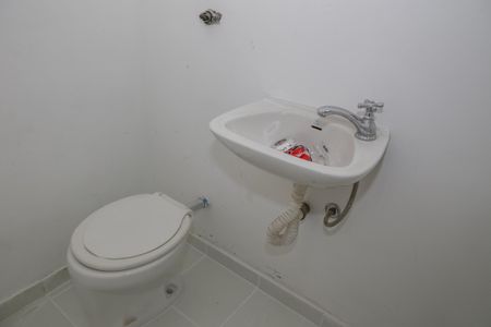 Apartamento à venda com 84m², 3 quartos e 1 vaga Apartamento à venda com 84m², 3 quartos e 1 vagaBanheiro de serviço