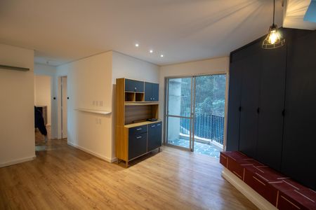 Sala de apartamento para alugar com 2 quartos, 56m² em Vila Indiana, São Paulo