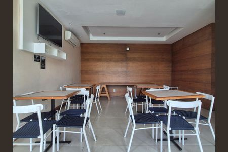 Apartamento à venda com 73m², 2 quartos e 1 vagaÁrea comum