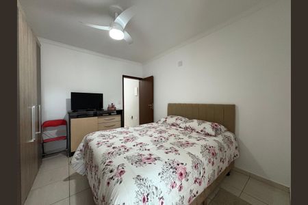 Casa à venda com 130m², 3 quartos e 2 vagasSuite