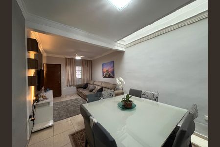 Sala de casa à venda com 3 quartos, 130m² em Vila Linda, Santo André