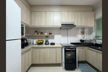 Casa à venda com 130m², 3 quartos e 2 vagasCozinha