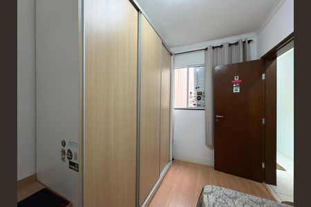 Casa à venda com 130m², 3 quartos e 2 vagasQuarto 2