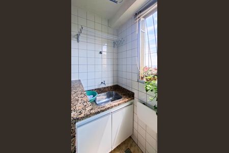 Apartamento à venda com 45m², 2 quartos e sem vaga Apartamento à venda com 45m², 2 quartos e sem vagaCozinha e Área de Serviço