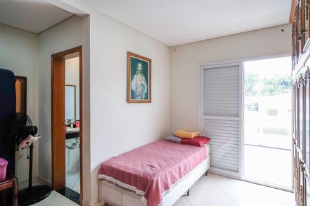 Casa à venda com 249m², 3 quartos e 3 vagasSuíte 2