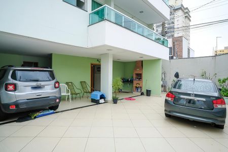 Casa à venda com 249m², 3 quartos e 3 vagasGaragem