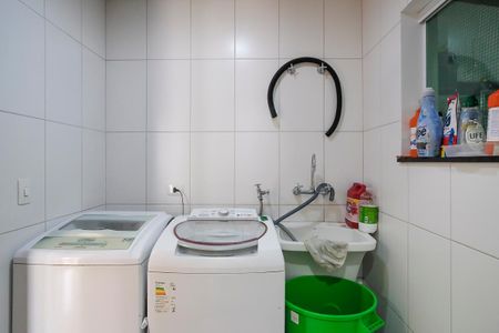 Casa à venda com 249m², 3 quartos e 3 vagasÁrea de Serviço