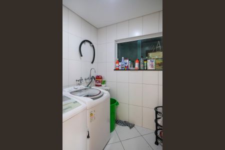 Casa à venda com 249m², 3 quartos e 3 vagasÁrea de Serviço