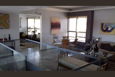 Apartamento à venda com 4 quartos, 330m² em Cambuí, Campinas