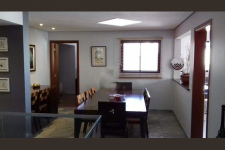Apartamento à venda com 4 quartos, 330m² em Cambuí, Campinas