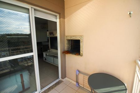 Varanda da Sala de apartamento à venda com 3 quartos, 69m² em Teresópolis, Porto Alegre