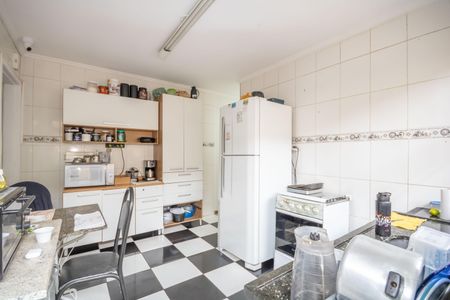 Casa à venda com 125m², 3 quartos e 2 vagas Casa à venda com 125m², 3 quartos e 2 vagasCozinha