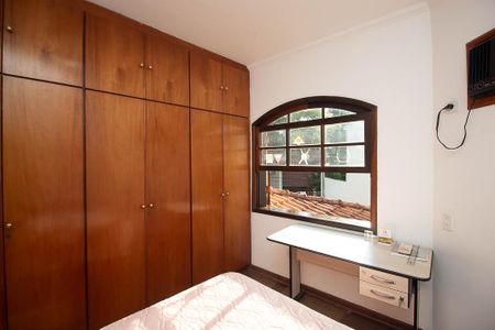 Casa para alugar com 610m², 4 quartos e 6 vagasQuarto 3