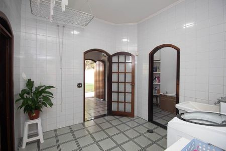 Casa para alugar com 610m², 4 quartos e 6 vagasÁrea de Serviço