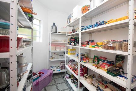 Casa para alugar com 610m², 4 quartos e 6 vagasDespensa