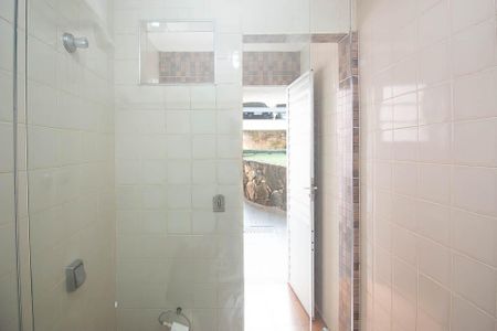 Casa para alugar com 610m², 4 quartos e 6 vagasBanheiro de Serviço 2