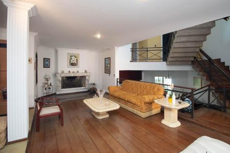 Casa para alugar com 610m², 4 quartos e 6 vagasSala