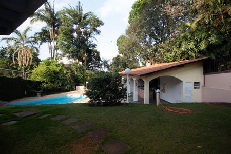 Casa para alugar com 610m², 4 quartos e 6 vagasQuintal / Piscina