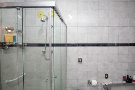 Casa para alugar com 610m², 4 quartos e 6 vagasBanheiro da Suíte