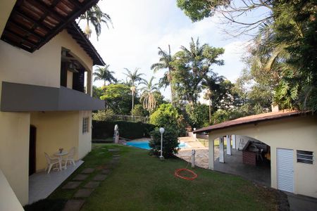 Casa para alugar com 610m², 4 quartos e 6 vagasQuintal / Piscina