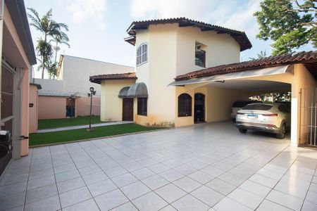 Casa para alugar com 610m², 4 quartos e 6 vagasGaragem