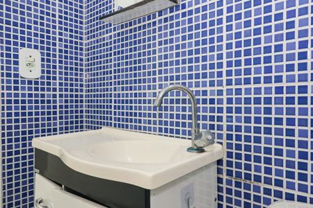 Banheiro Social de kitnet/studio para alugar com 1 quarto, 40m² em Parque Monte Alegre, Taboão da Serra