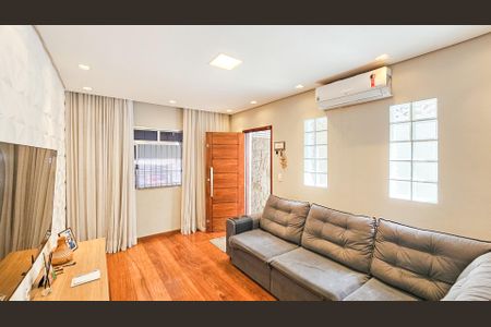 Sala de casa à venda com 3 quartos, 185m² em Cipava, Osasco