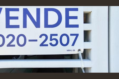 Casa à venda com 185m², 3 quartos e 2 vagas Casa à venda com 185m², 3 quartos e 2 vagasPlaca MBHL-59