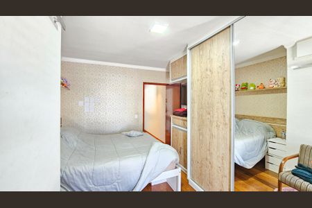 Casa à venda com 185m², 3 quartos e 2 vagas Casa à venda com 185m², 3 quartos e 2 vagasSuíte