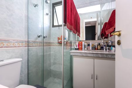 Apartamento à venda com 182m², 4 quartos e 3 vagas Apartamento à venda com 182m², 4 quartos e 3 vagasBanheiro da Suíte