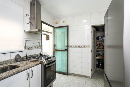 Apartamento à venda com 182m², 4 quartos e 3 vagas Apartamento à venda com 182m², 4 quartos e 3 vagasCozinha
