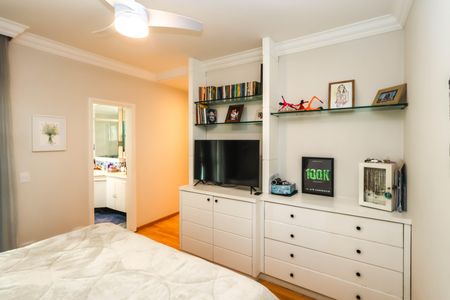 Apartamento à venda com 182m², 4 quartos e 3 vagas Apartamento à venda com 182m², 4 quartos e 3 vagasSuíte 3