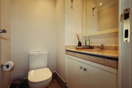 Apartamento à venda com 182m², 4 quartos e 3 vagas Apartamento à venda com 182m², 4 quartos e 3 vagasLavabo