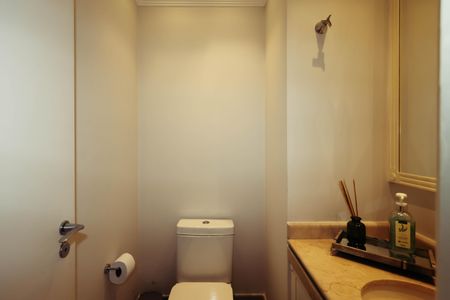 Apartamento à venda com 182m², 4 quartos e 3 vagas Apartamento à venda com 182m², 4 quartos e 3 vagasLavabo