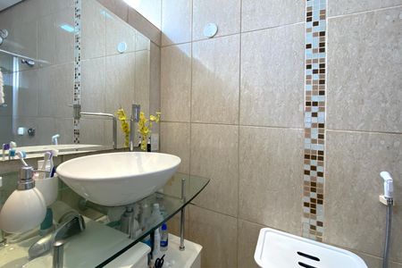 Apartamento à venda com 165m², 2 quartos e 1 vaga Apartamento à venda com 165m², 2 quartos e 1 vagaBanheiro da Suíte