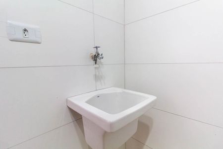 Apartamento para alugar com 45m², 2 quartos e sem vaga Apartamento para alugar com 45m², 2 quartos e sem vagaCozinha e Área de Serviço