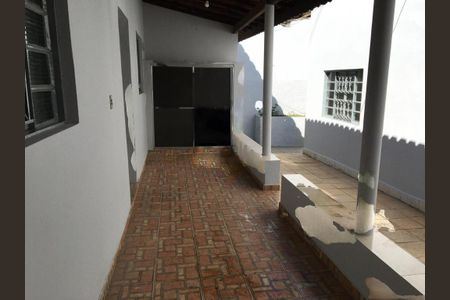 Casa à venda com 180m², 4 quartos e 3 vagas