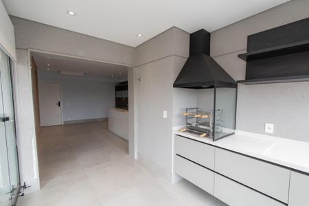 Apartamento à venda com 84m², 2 quartos e 2 vagasVaranda