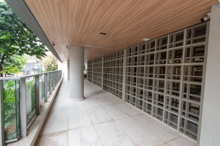 Apartamento à venda com 84m², 2 quartos e 2 vagasEntrada