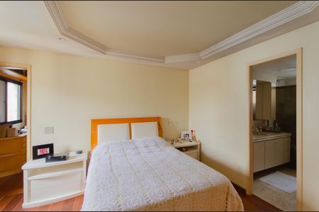 Apartamento à venda com 199m², 4 quartos e 4 vagasSuíte 2