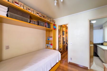 Apartamento à venda com 199m², 4 quartos e 4 vagasSuíte 1