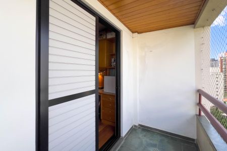 Apartamento à venda com 199m², 4 quartos e 4 vagasVaranda da Suíte 1