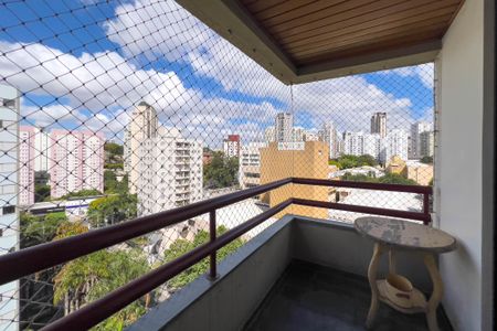 Apartamento à venda com 199m², 4 quartos e 4 vagasVaranda da Suíte 1