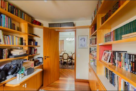 Apartamento à venda com 199m², 4 quartos e 4 vagasEscritório