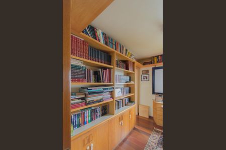 Apartamento à venda com 199m², 4 quartos e 4 vagasEscritório