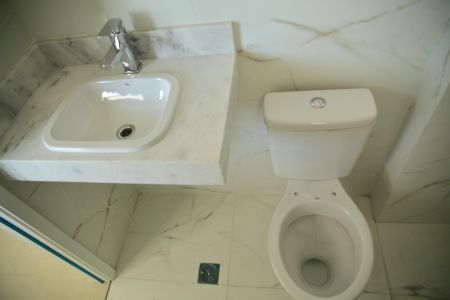 Apartamento à venda com 69m², 2 quartos e 2 vagasBanheiro da Suíte