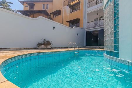 Casa de condomínio à venda com 241m², 3 quartos e 3 vagasÁrea comum