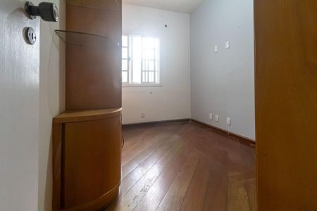 Casa de condomínio à venda com 241m², 3 quartos e 3 vagasQuarto 1