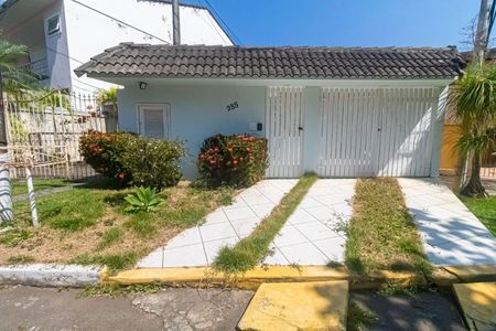 Casa de condomínio à venda com 241m², 3 quartos e 3 vagasFachada